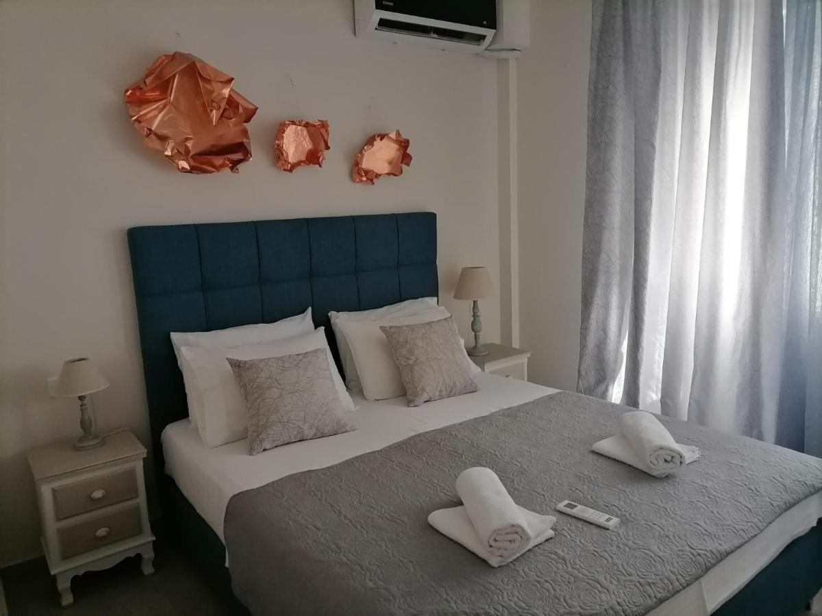 Petrani Suite 1 Néa Péramos Exteriér fotografie