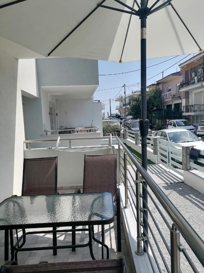 Petrani Suite 1 Néa Péramos Exteriér fotografie