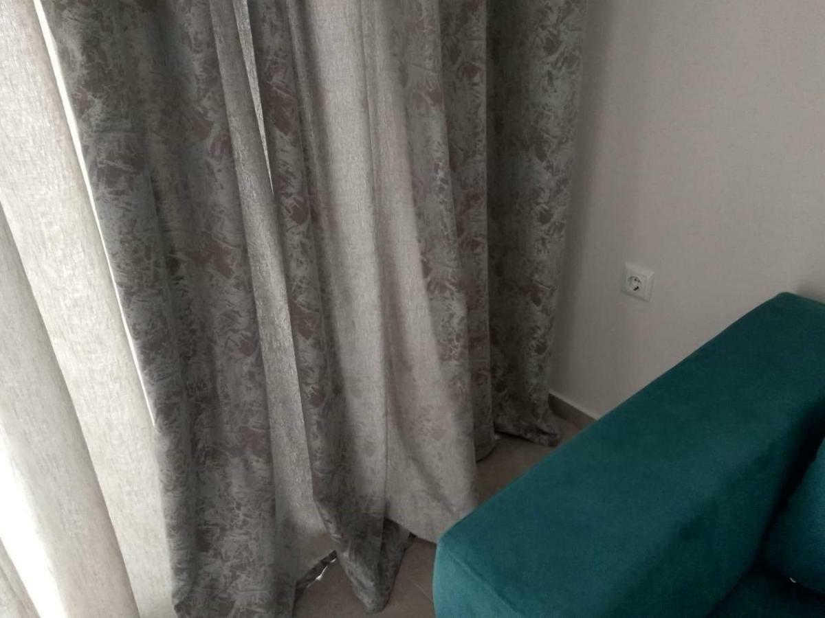 Petrani Suite 1 Néa Péramos Exteriér fotografie