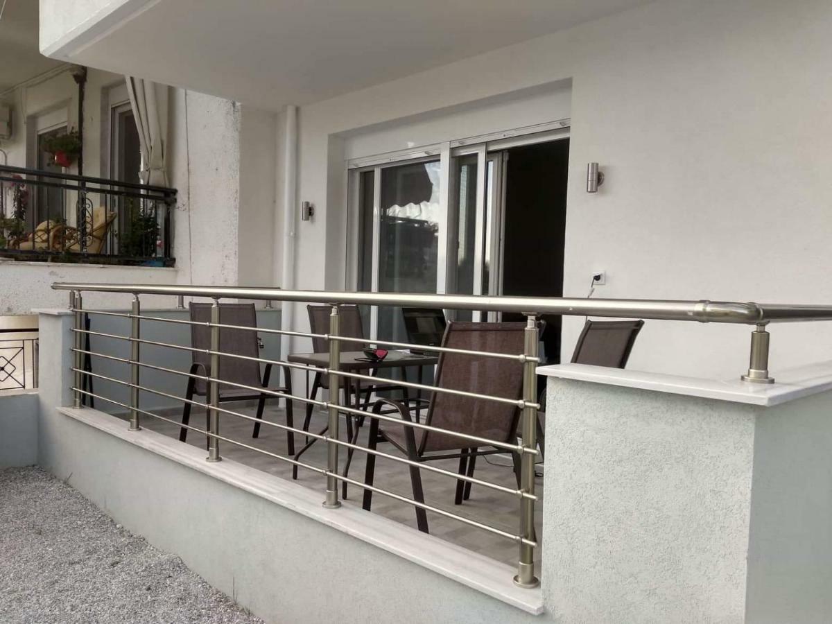 Petrani Suite 1 Néa Péramos Exteriér fotografie